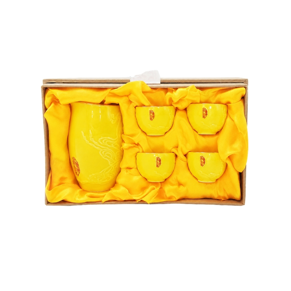 JUEGO DE LICOR *MOUTAI* 茅台帝黄色酒具 /20